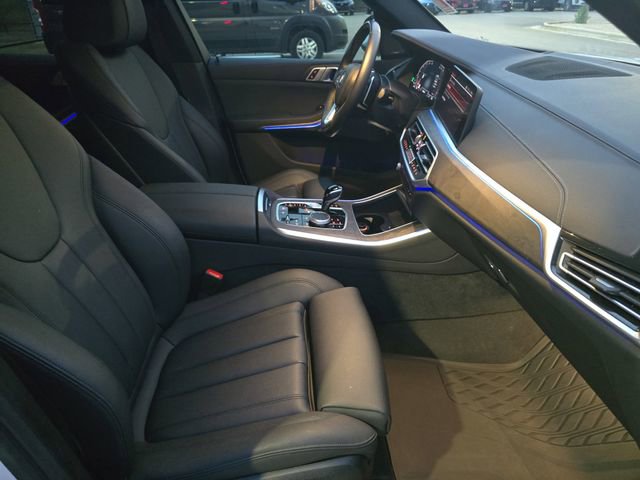 Used 2021 BMW X5 xDrive40i w/ Premium Package image 10