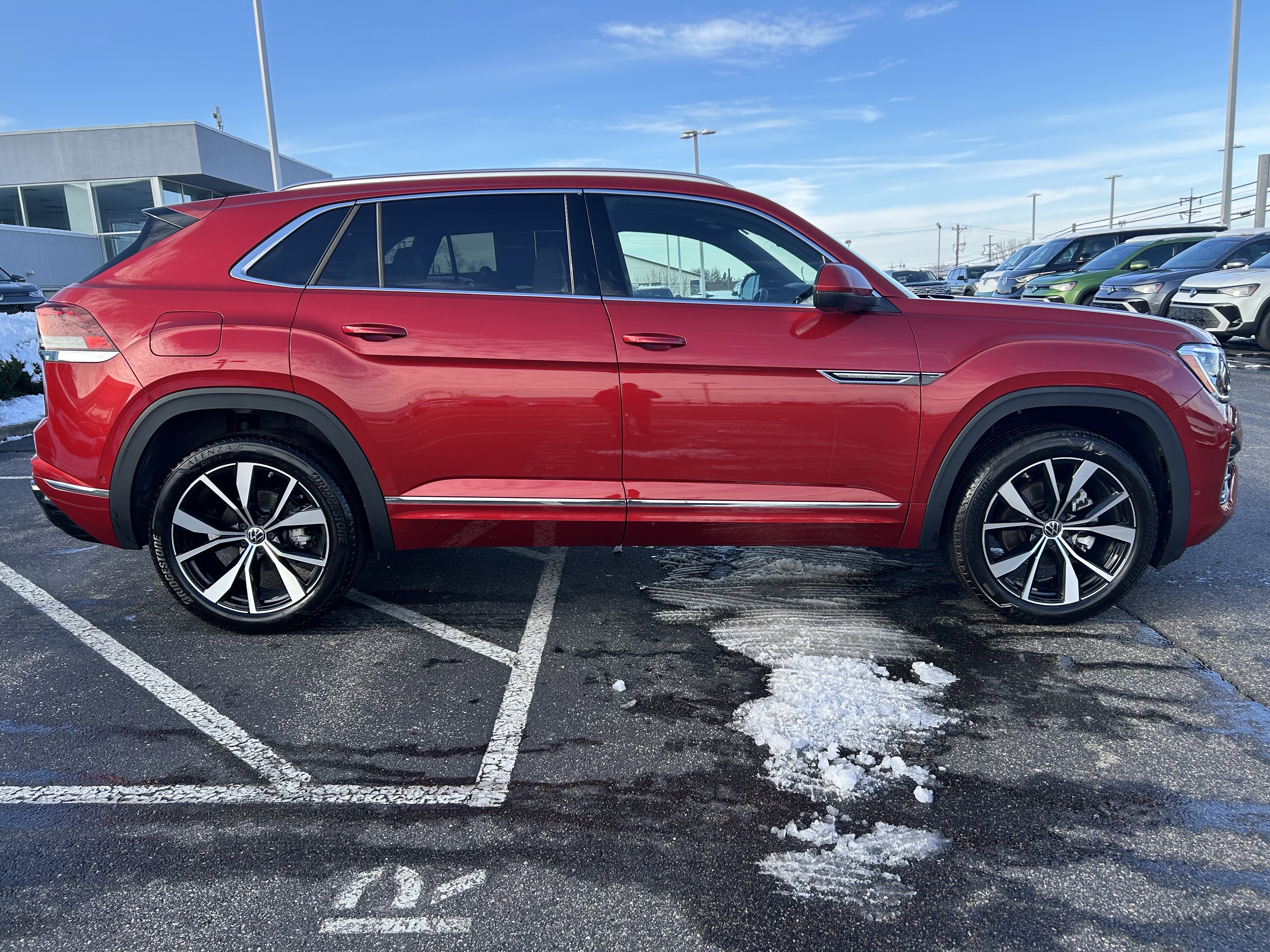 Certified 2025 Volkswagen Atlas Cross Sport SEL Premium R-Line image 8