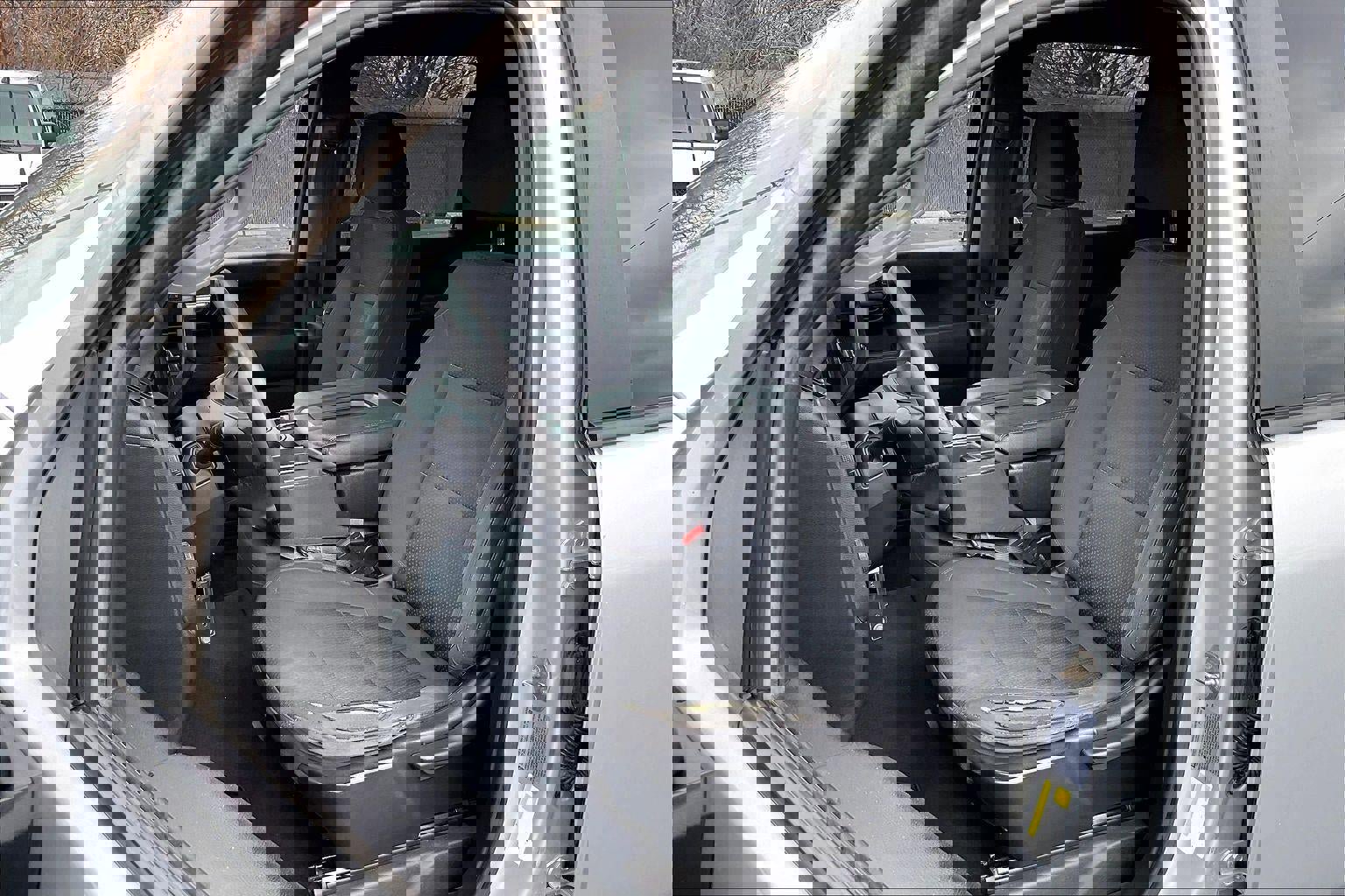 Used 2023 Chevrolet Silverado 2500 Custom w/ Custom Value Package image 23