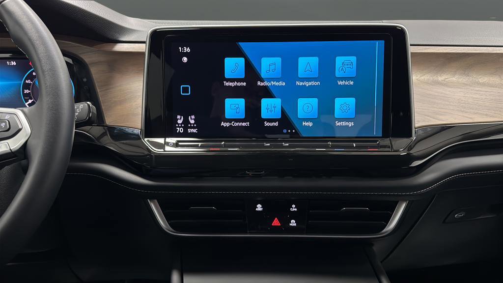 Used 2025 Volkswagen Atlas SE image 12