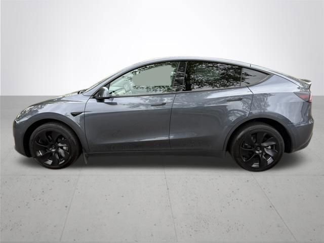 Used 2022 Tesla Model Y Long Range AWD/4WD image 9