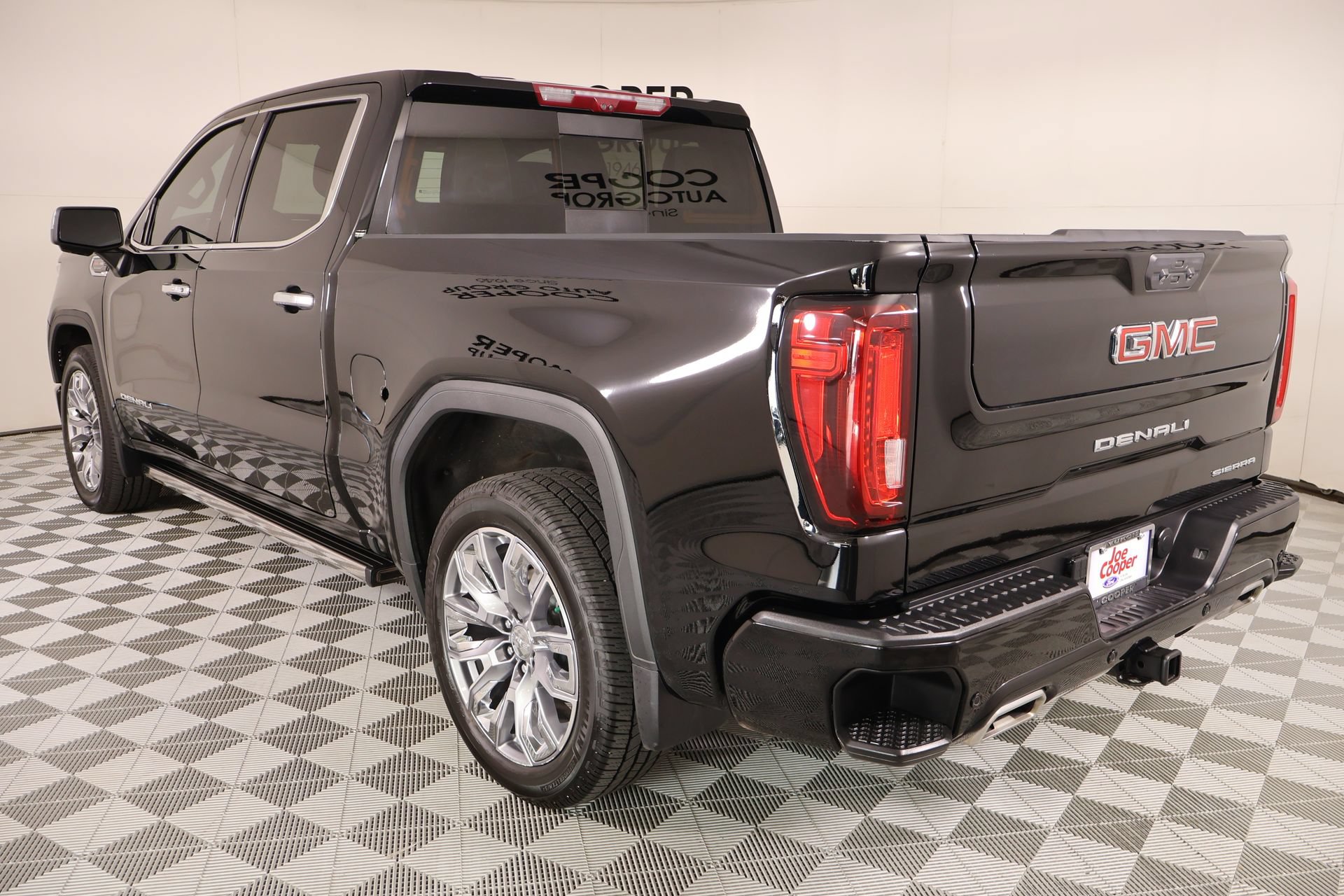 Used 2023 GMC Sierra 1500 Denali AWD/4WD image 26