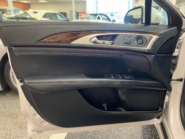 Used 2018 Lincoln MKZ Reserve w/ Technology Package FWD image 28