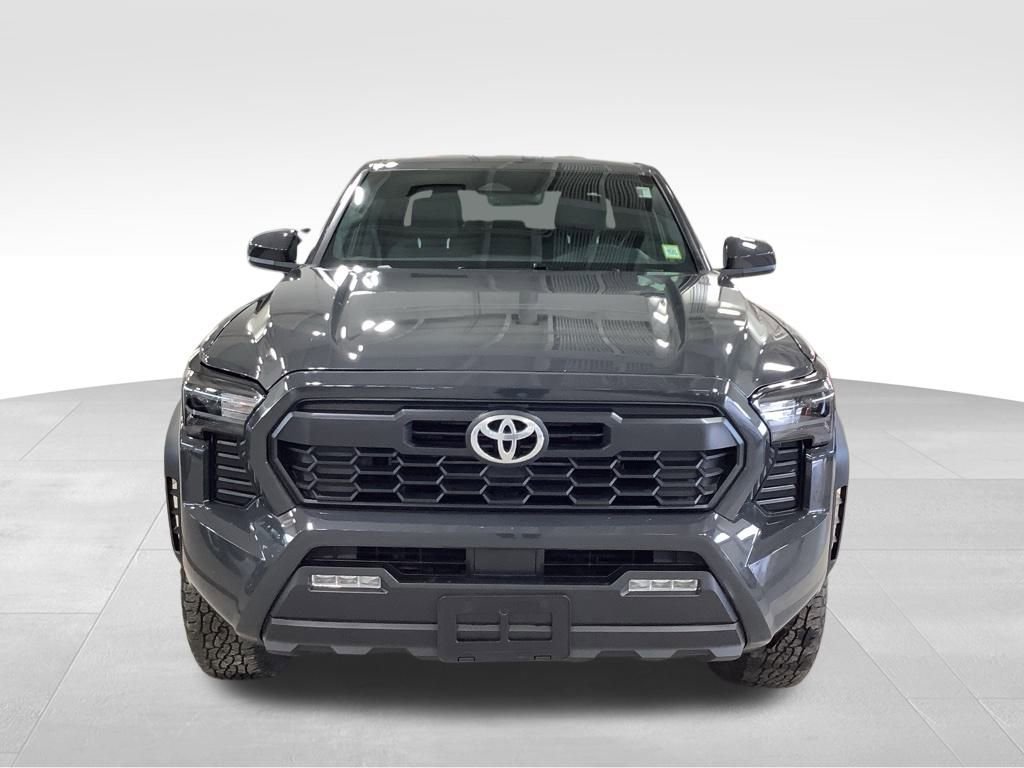 Used 2024 Toyota Tacoma TRD Off-Road image 8