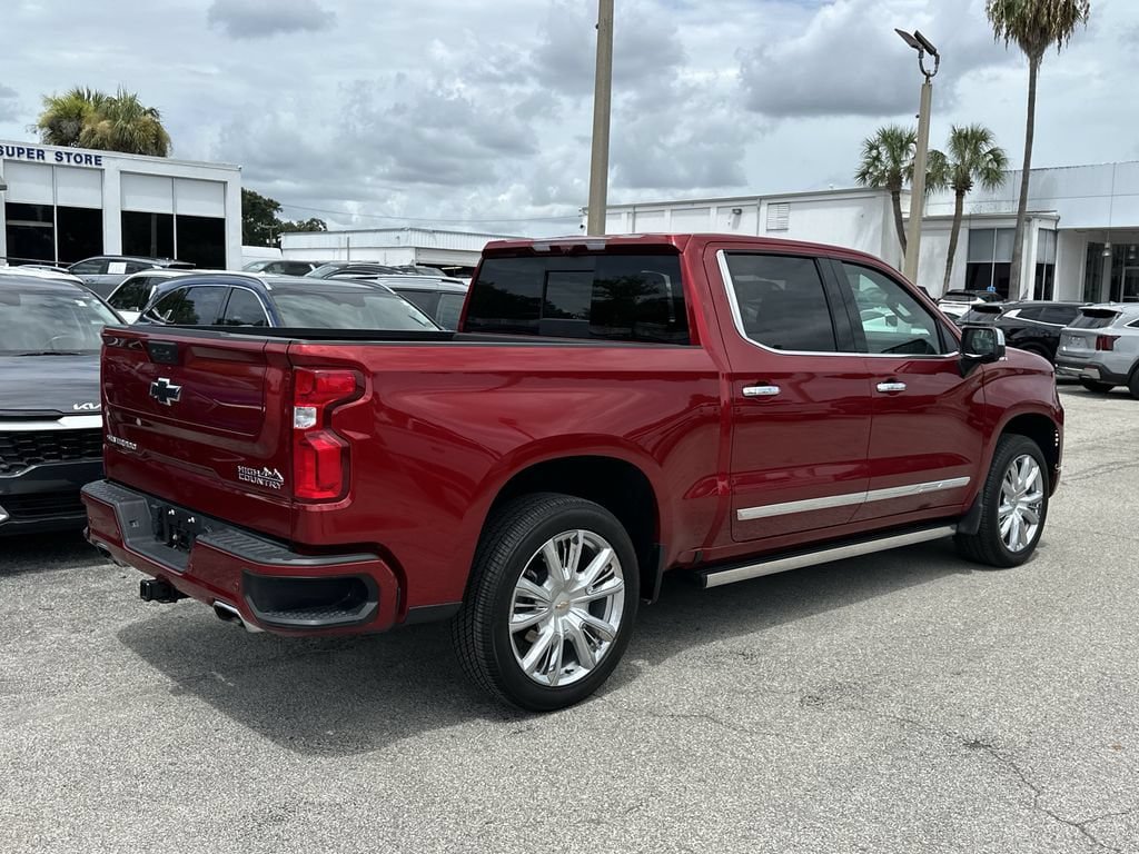 Used 2025 Chevrolet Silverado 1500 High Country w/ Technology Package AWD/4WD image 5