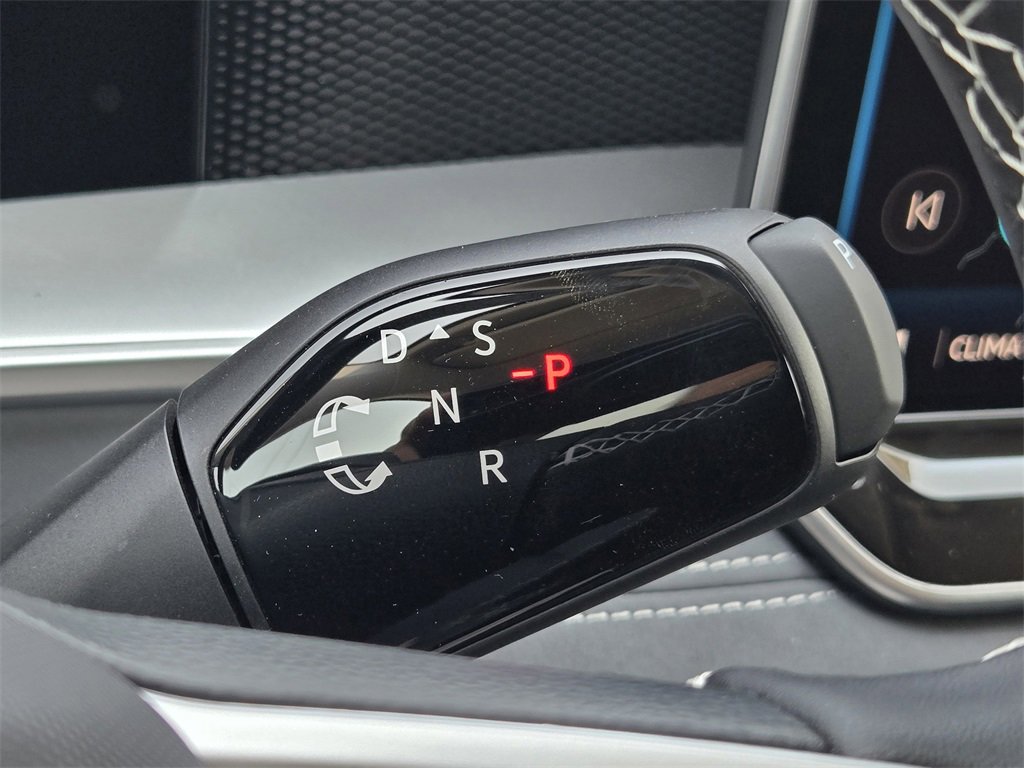 New 2025 Volkswagen Tiguan SE image 17