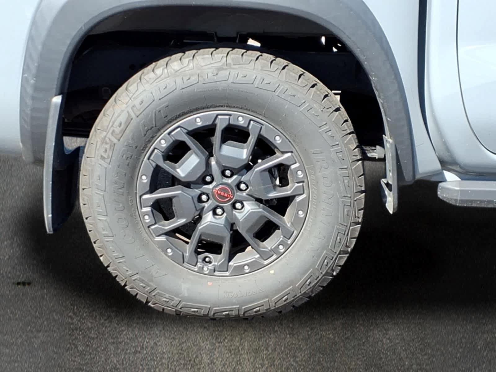 Used 2022 Nissan Frontier PRO-4X w/ Pro-4X Premium Package AWD/4WD image 3