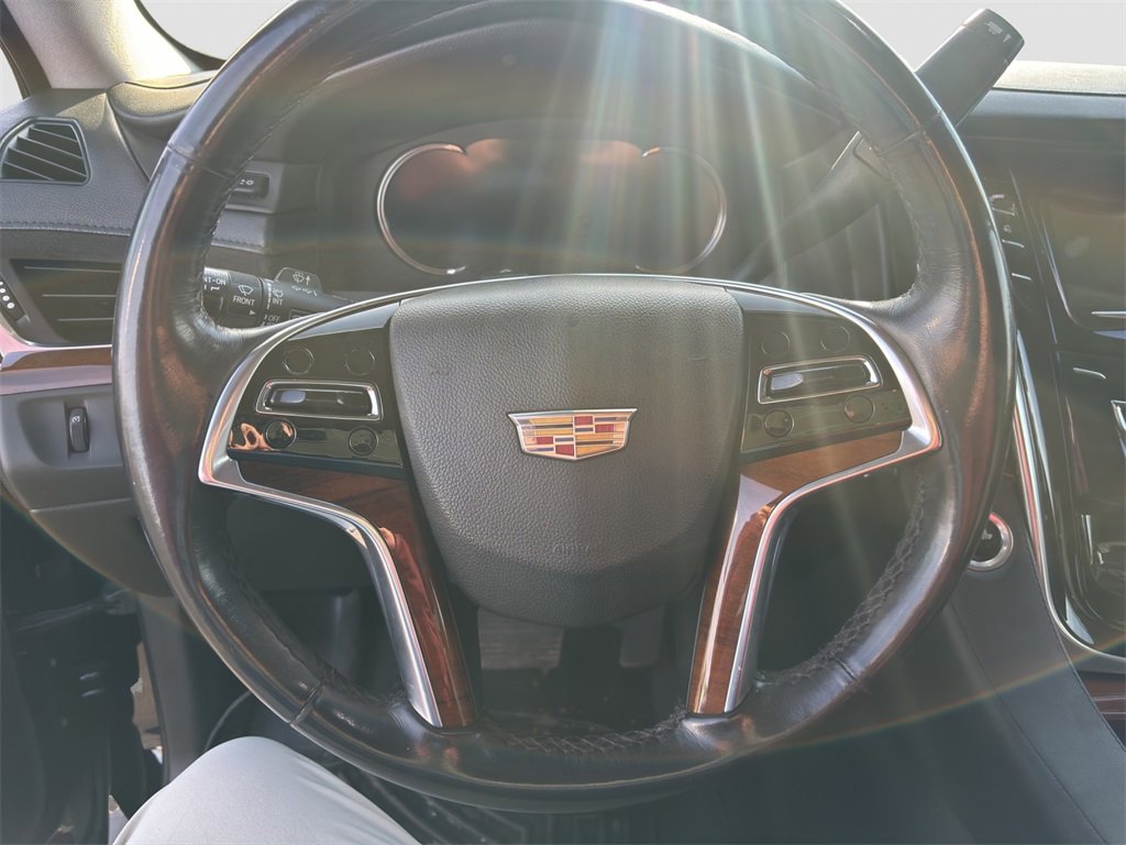 Used 2020 Cadillac Escalade Premium Luxury image 8