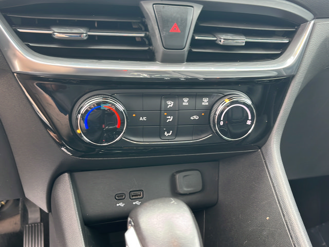 Used 2024 Buick Encore GX Sport Touring AWD/4WD image 22