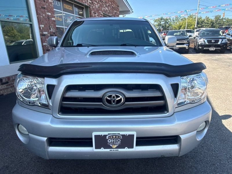 Used 2010 Toyota Tacoma 4x4 Double Cab V6 w/ TRD Sport Pkg image 2