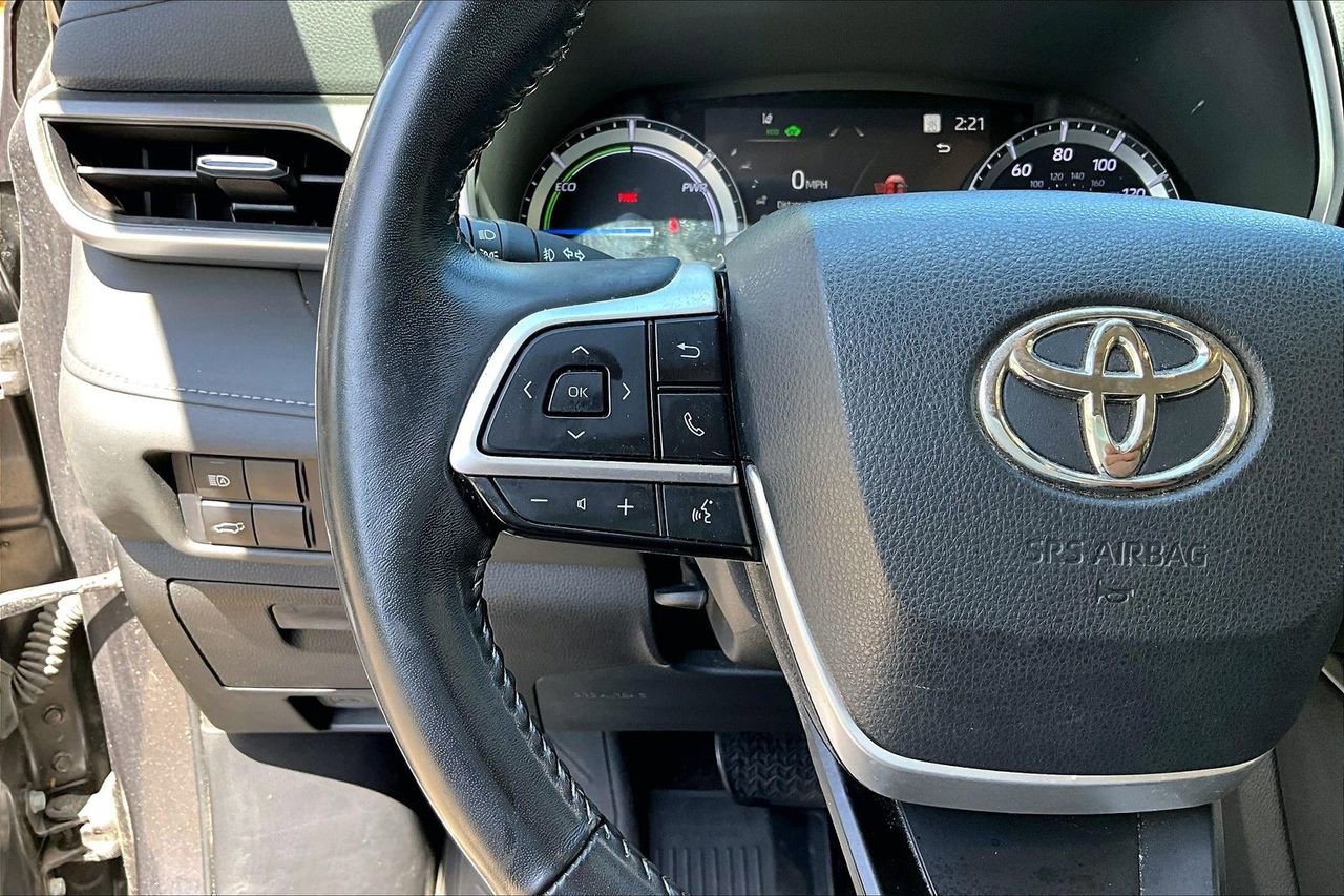 Used 2022 Toyota Highlander XLE image 10
