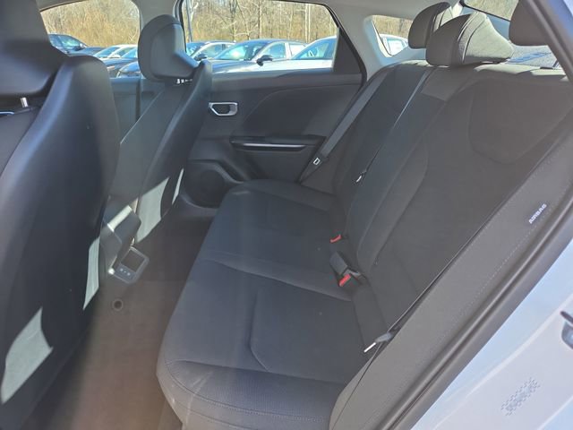 New 2026 Kia K4 LXS image 8