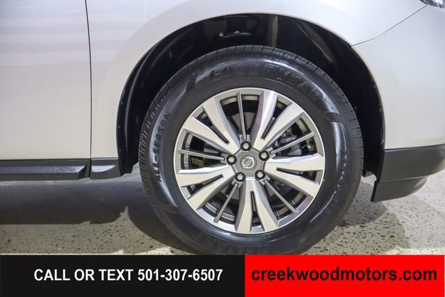 Used 2020 Nissan Pathfinder SV FWD image 24