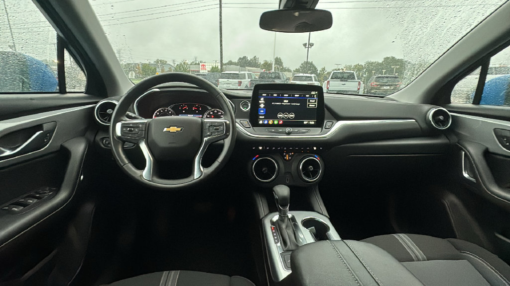 Used 2025 Chevrolet Blazer LT AWD/4WD image 7