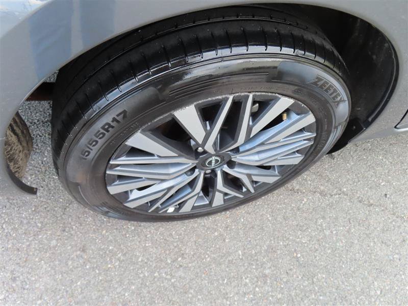 Used 2025 Nissan Altima 2.5 SV FWD image 8