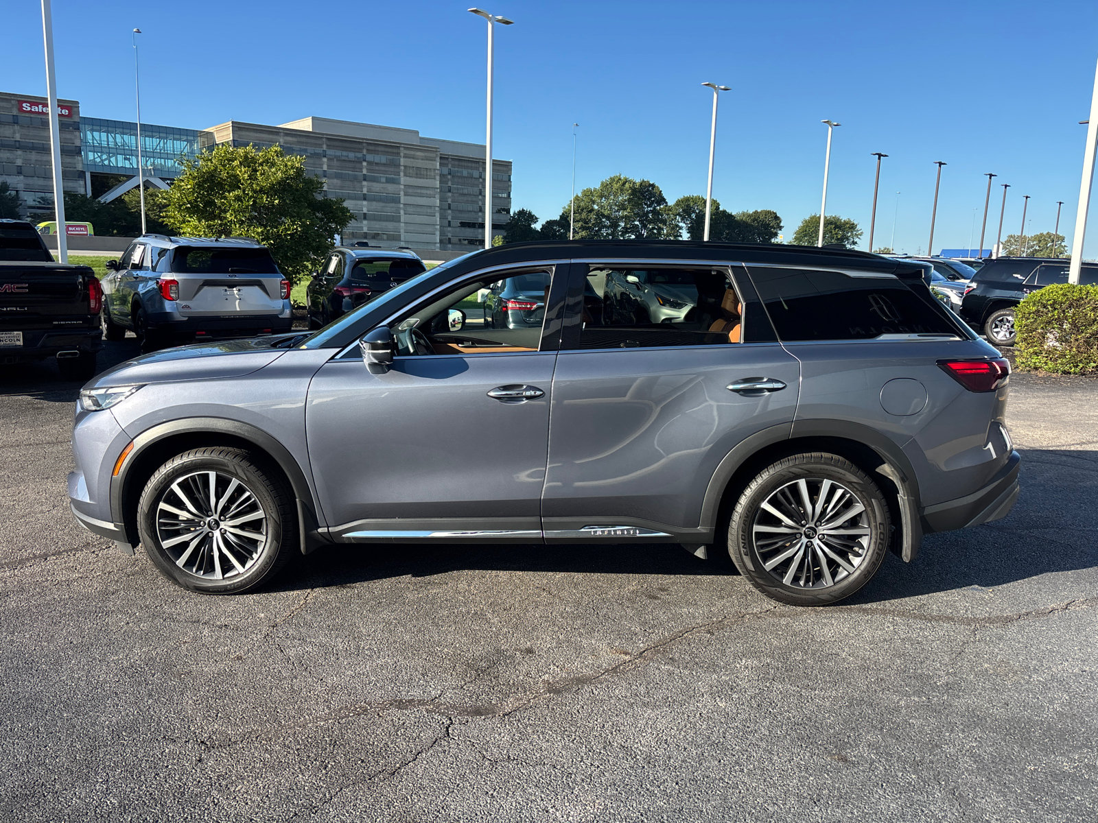 Used 2023 INFINITI QX60 Autograph w/ Cargo Package AWD/4WD image 4