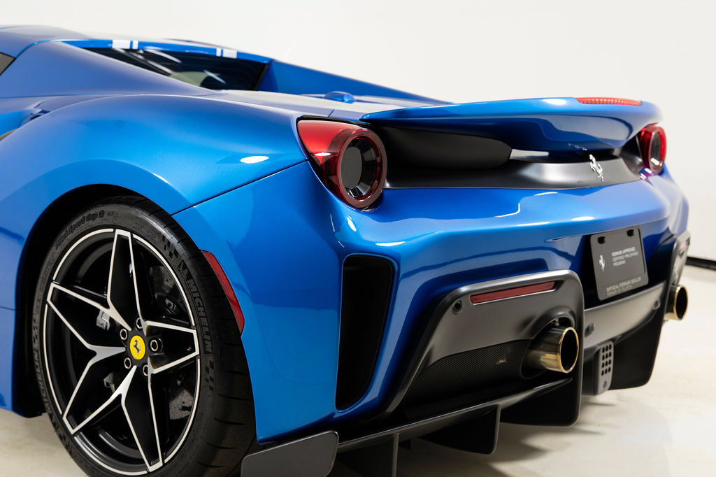 Certified 2019 Ferrari 488 Pista Spider RWD image 32
