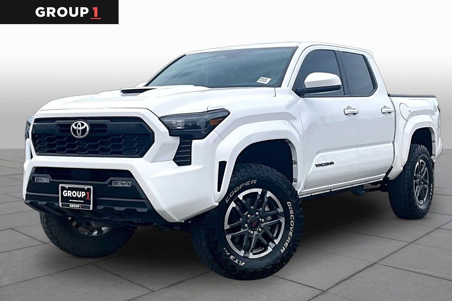 Used 2024 Toyota Tacoma TRD Sport AWD/4WD image 1