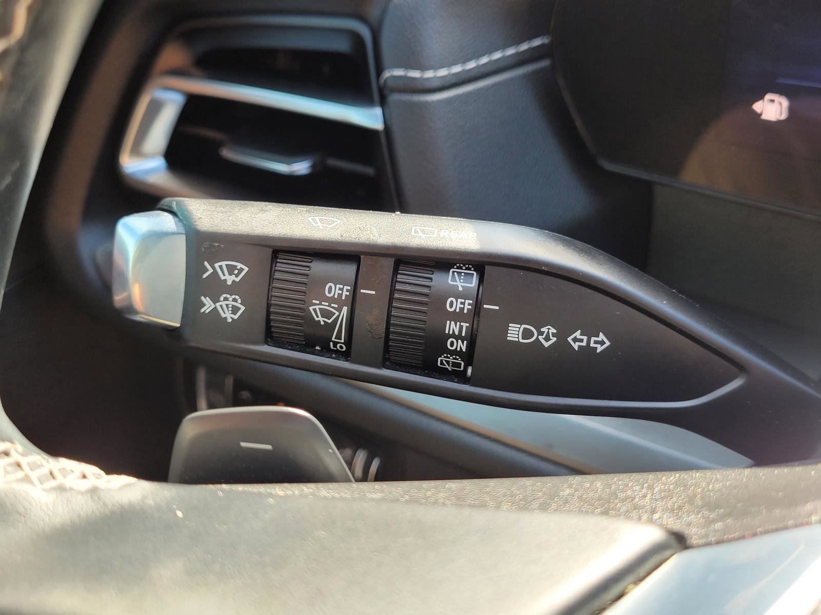 Used 2024 Chevrolet Traverse LT w/ Trailering Package FWD image 31