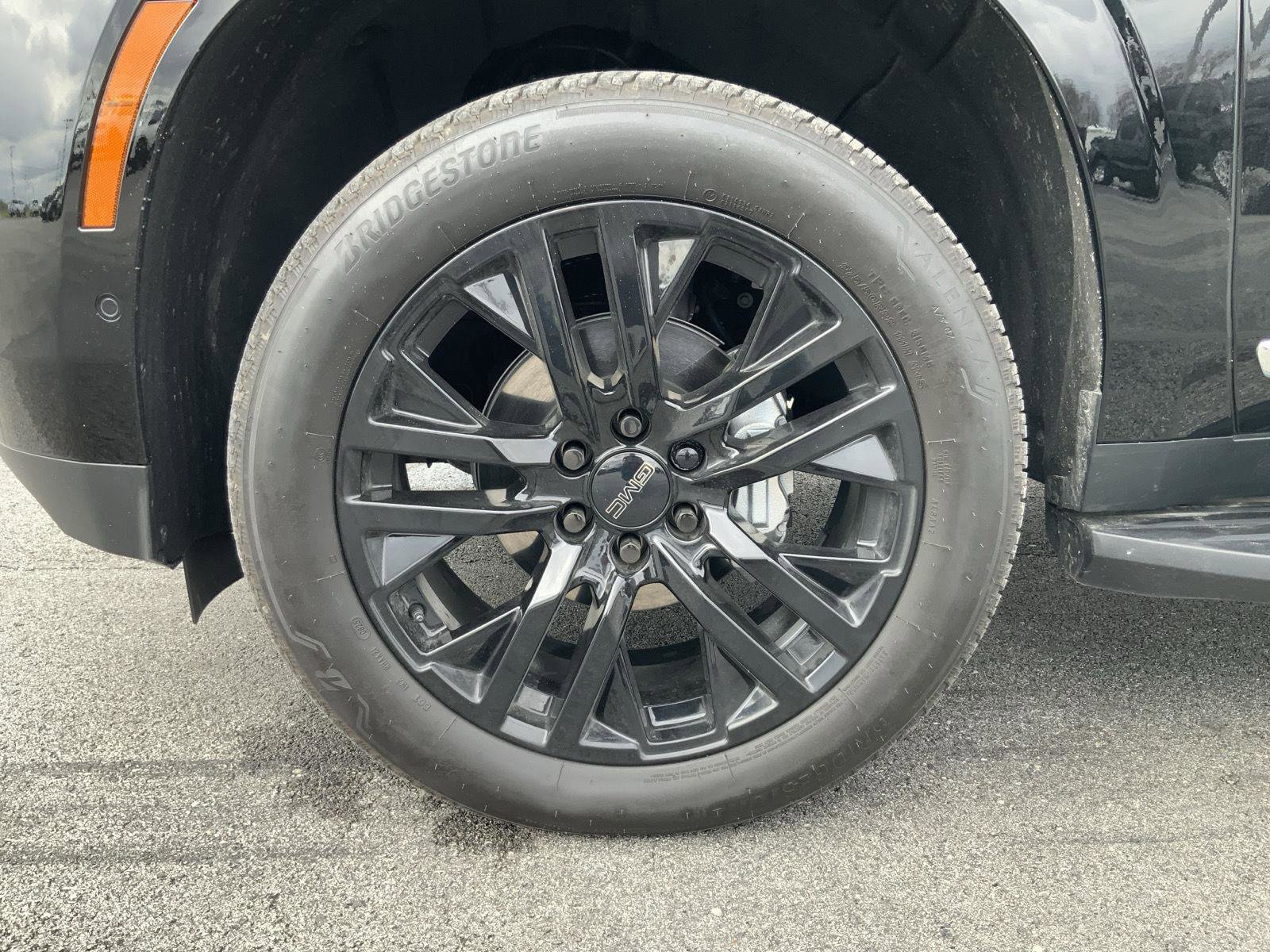 Used 2025 GMC Yukon Elevation w/ Elevation Premium Package image 23