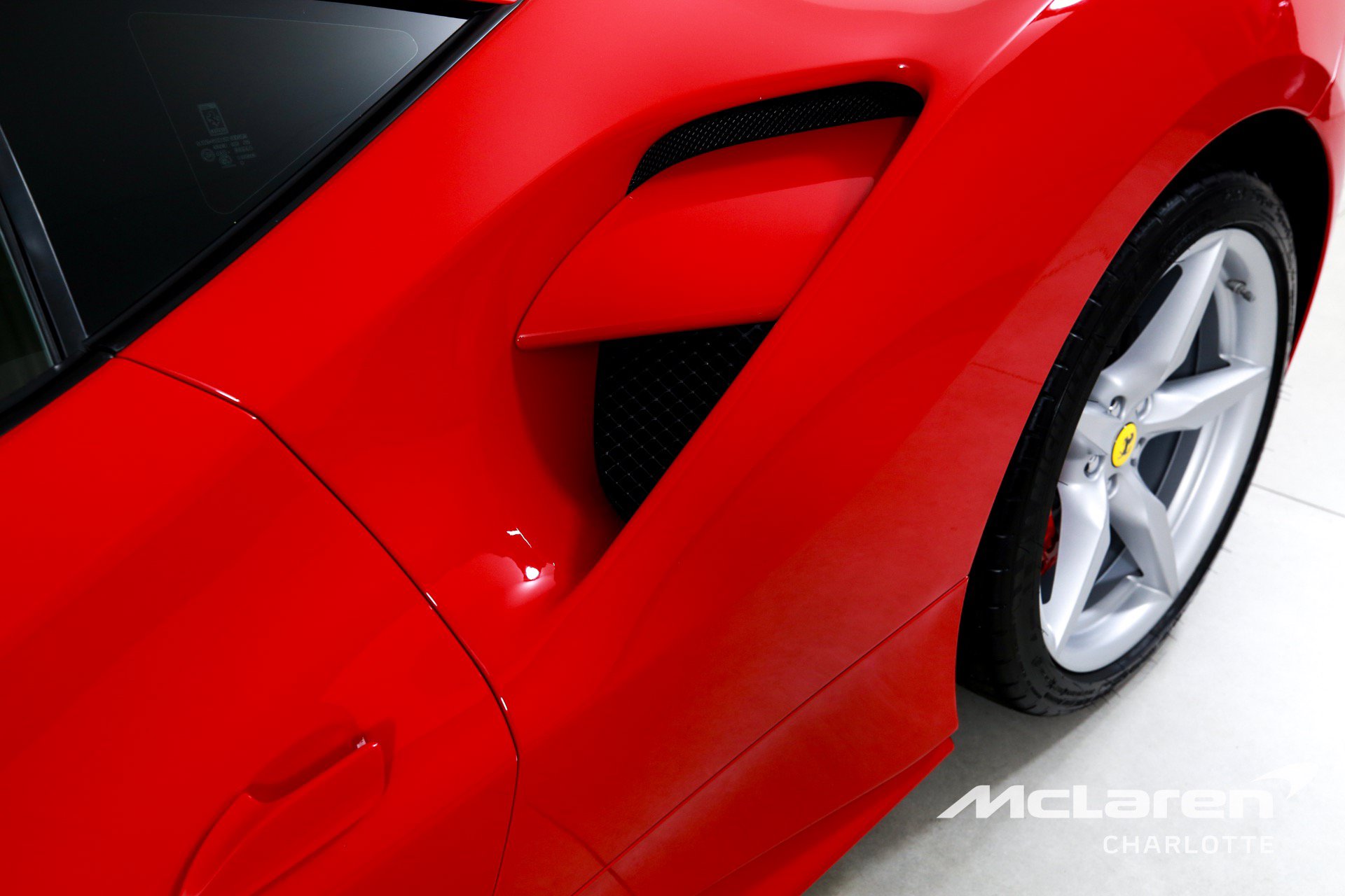 Used 2018 Ferrari 488 GTB RWD image 33