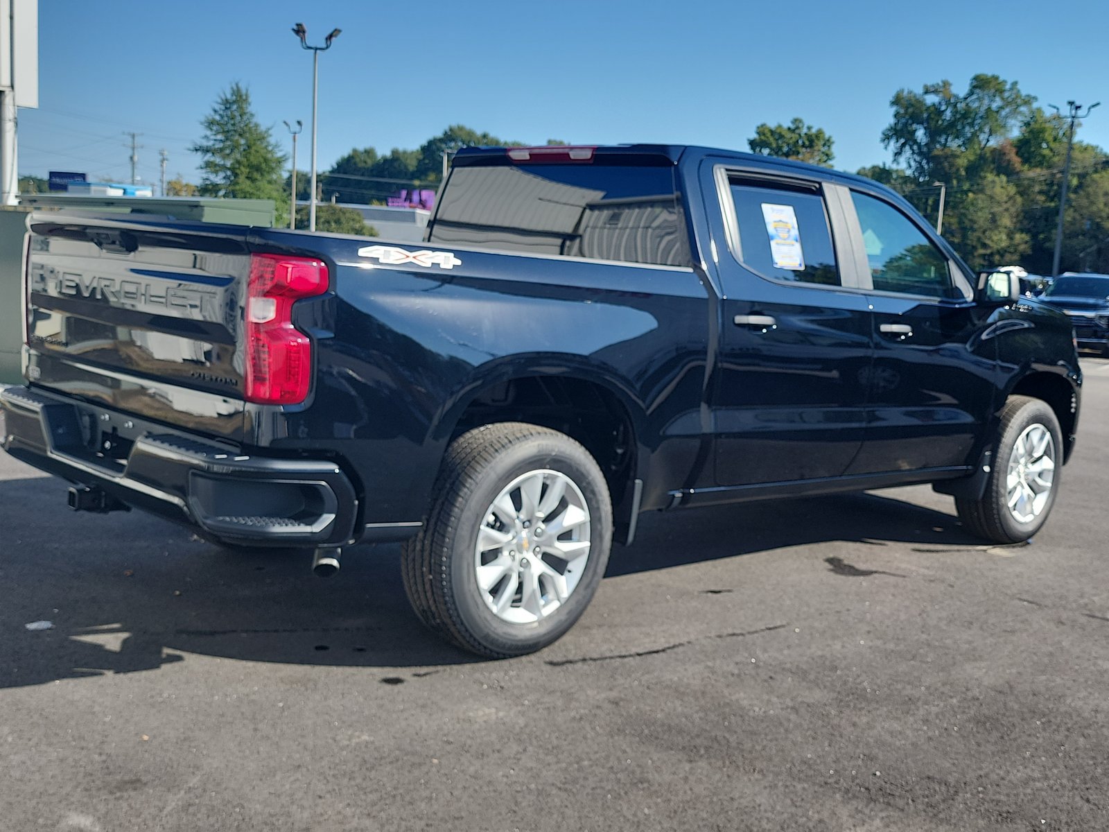 New 2026 Chevrolet Silverado 1500 Custom w/ LPO, Dark Essentials Package AWD/4WD image 5