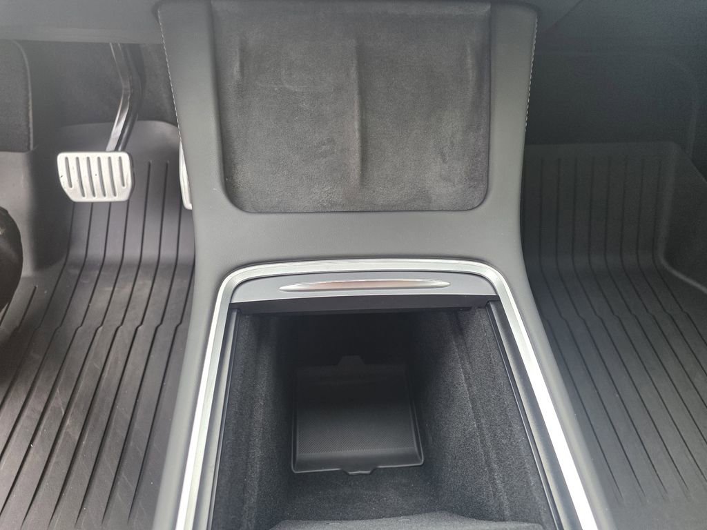 Used 2023 Tesla Model Y Performance image 23