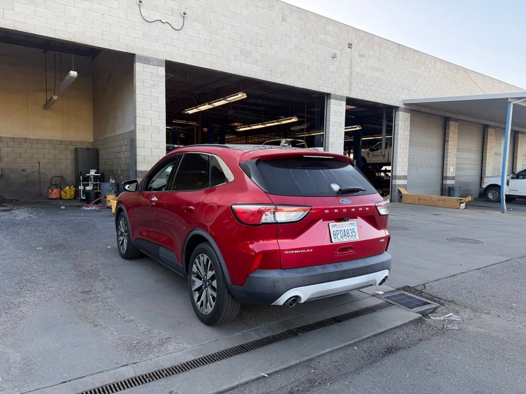 Used 2020 Ford Escape Titanium FWD image 4