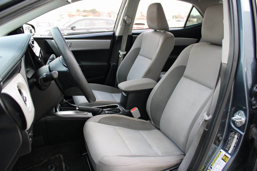 Used 2017 Toyota Corolla LE w/ Carpet Mat Package (TMS) image 7