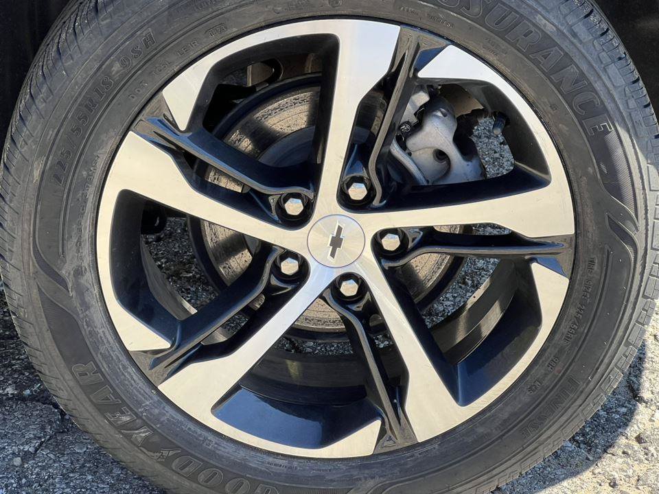 Used 2024 Chevrolet Trax RS FWD image 6