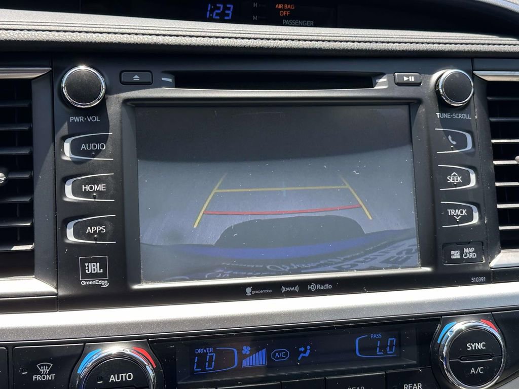 Used 2019 Toyota Highlander Limited AWD/4WD image 22