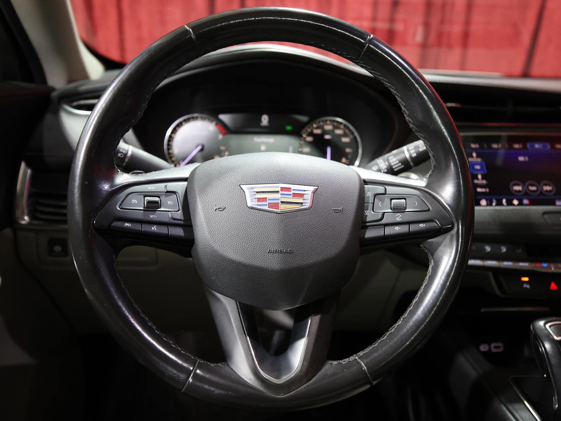 Used 2019 Cadillac XT4 Luxury image 16