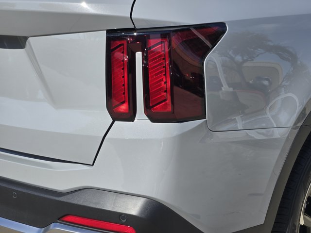 Certified 2026 Kia Sorento S FWD image 15