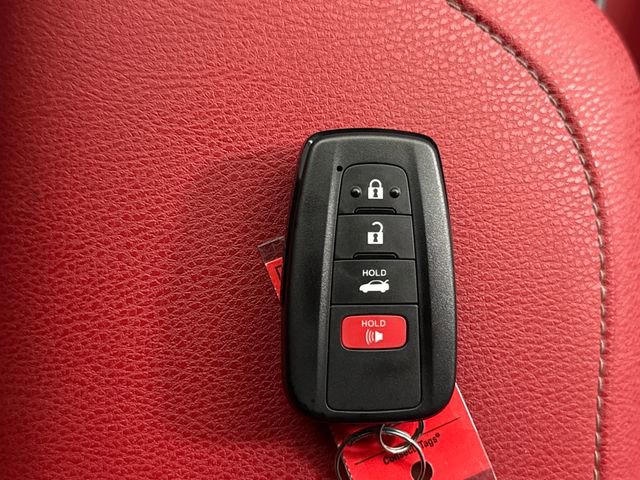 Used 2022 Toyota Camry XSE FWD image 39