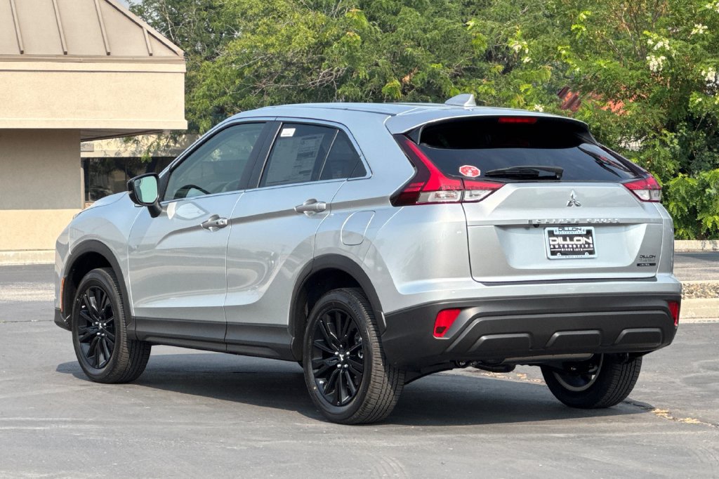 New 2026 Mitsubishi Eclipse Cross LE AWD/4WD image 9