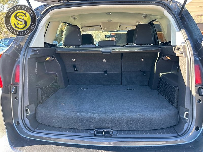 Used 2016 Ford C-MAX SE image 22