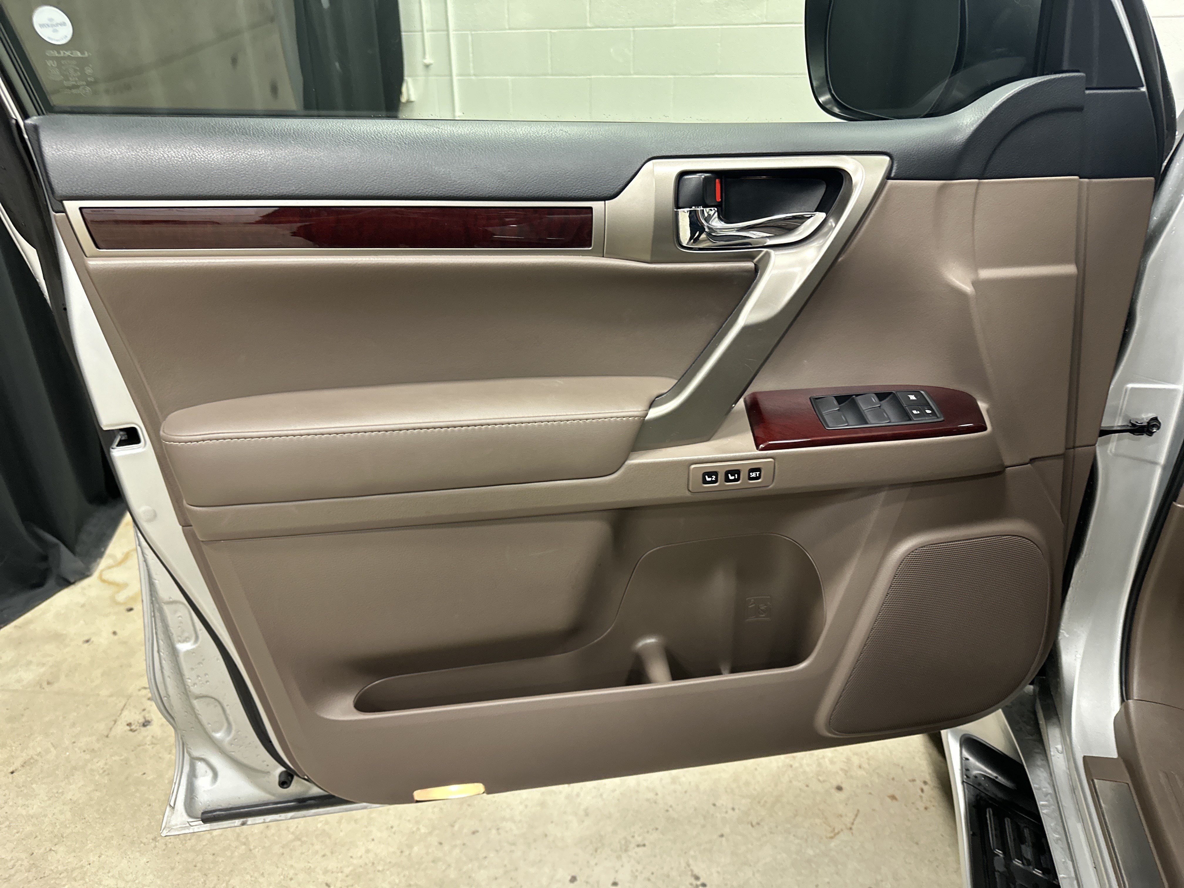 Used 2019 Lexus GX 460 Luxury AWD/4WD image 14