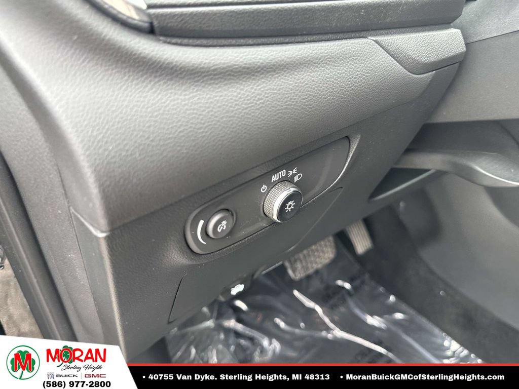 Certified 2024 Buick Encore GX Preferred FWD image 18
