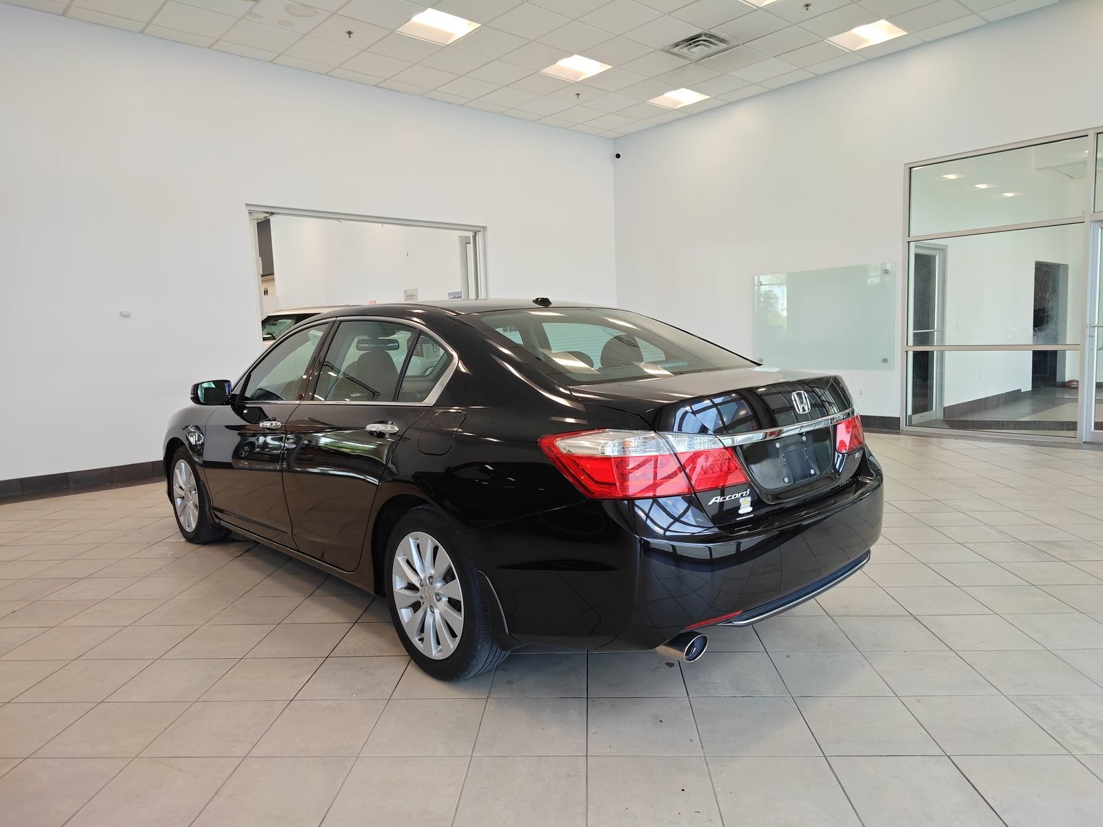 Used 2014 Honda Accord EX-L image 5