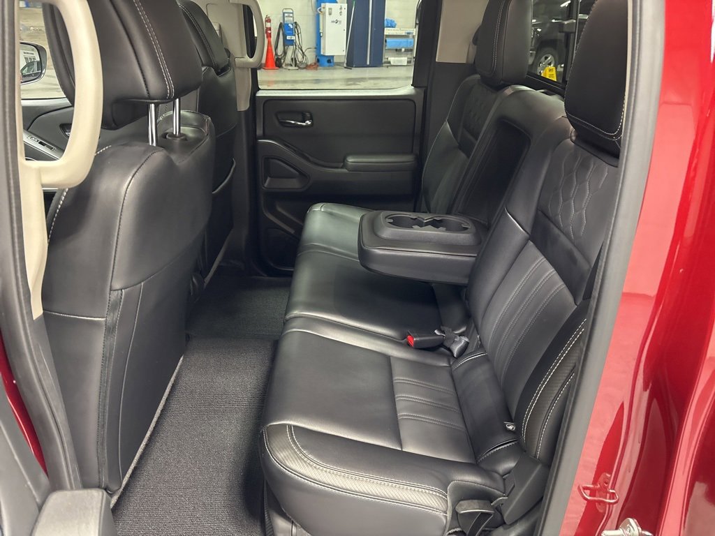 Used 2024 Nissan Frontier SL image 28
