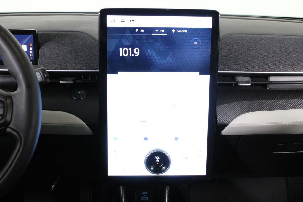 Used 2021 Ford Mustang Mach-E Premium image 7