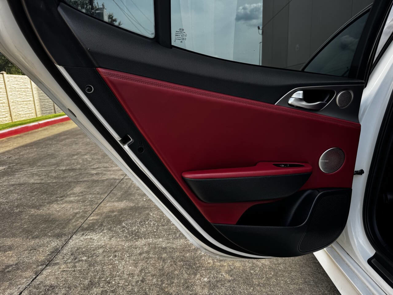 Used 2020 Kia Stinger GT1 image 12