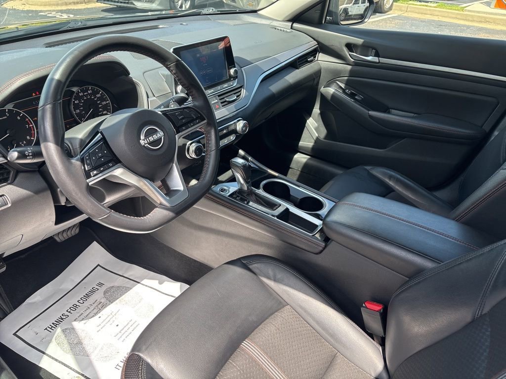 Used 2024 Nissan Altima 2.5 SR FWD image 10