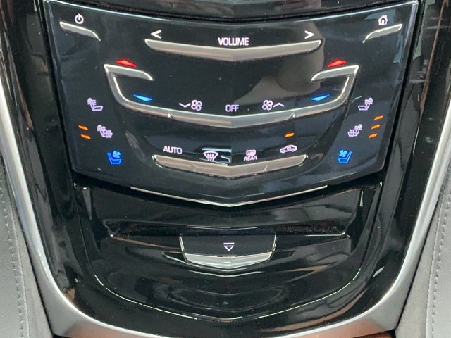 Used 2020 Cadillac Escalade Premium Luxury AWD/4WD image 30