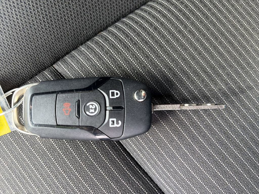 Used 2016 Ford F150 XLT w/ Equipment Group 302A Luxury image 22