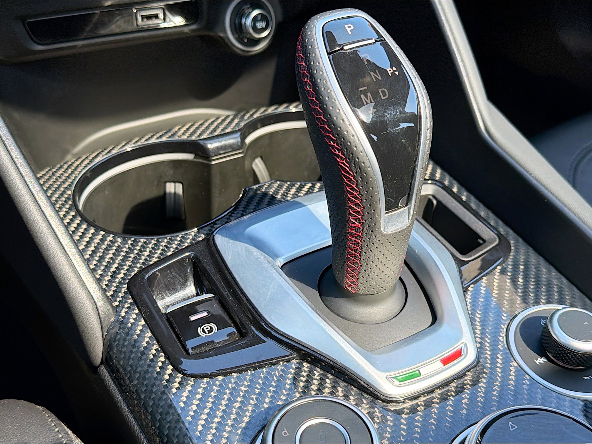 Used 2023 Alfa Romeo Giulia Estrema image 28