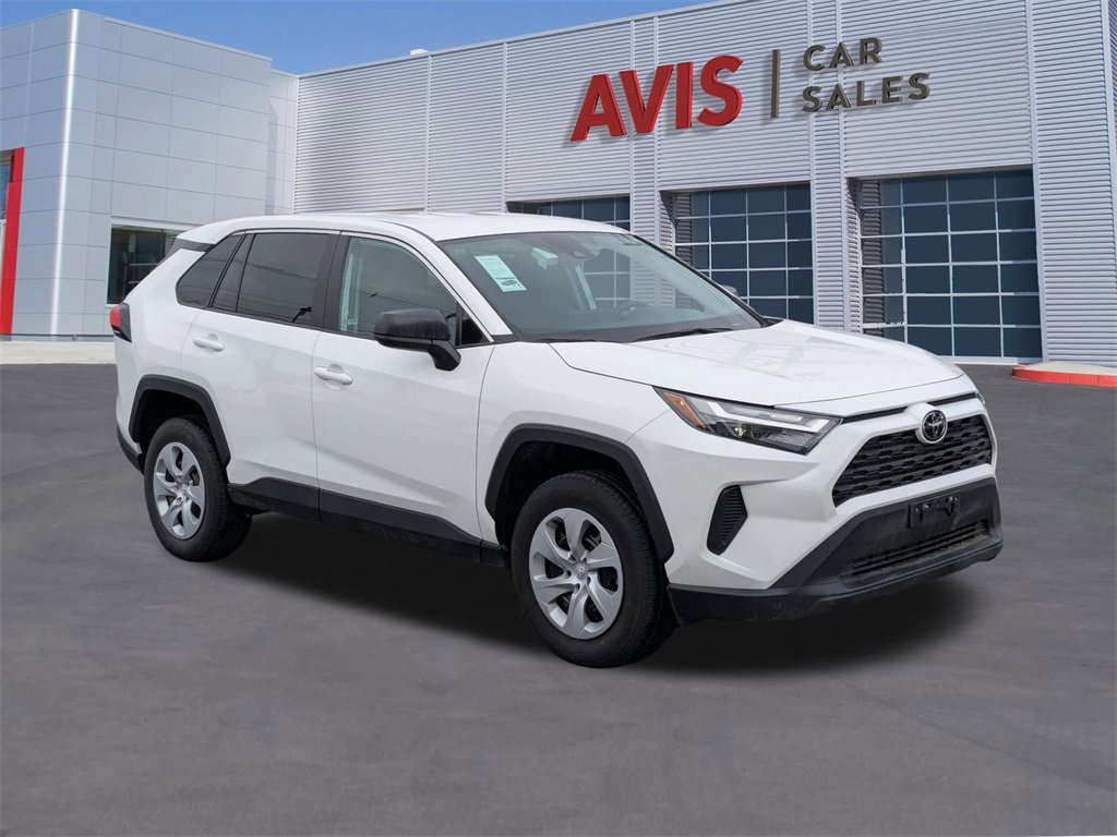 Used 2025 Toyota RAV4 LE image 9