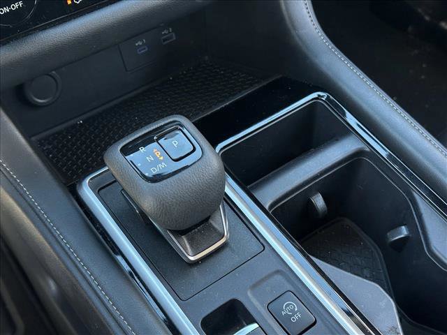 Used 2024 Nissan Pathfinder SV image 16