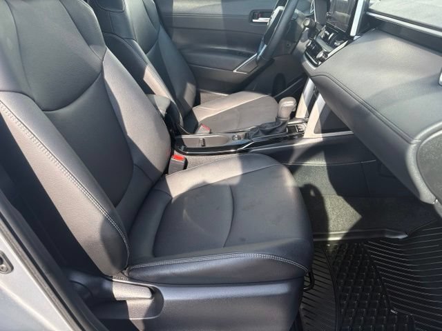 Used 2023 Toyota Corolla Cross XLE AWD/4WD image 19