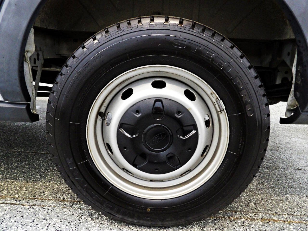 Used 2018 Ford Transit 350 XL RWD image 19